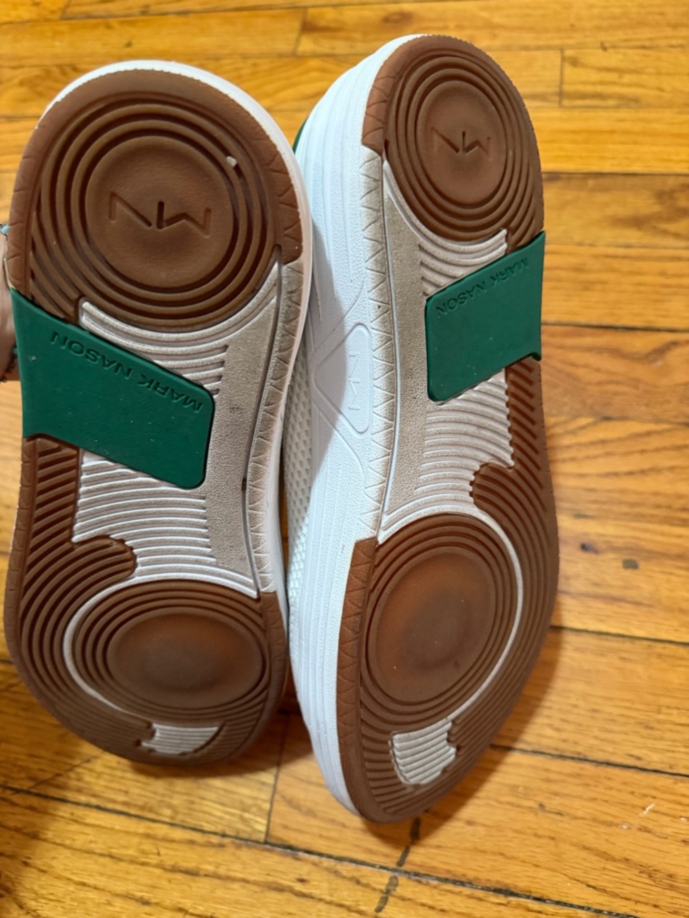 Mark Nason Skechers White Knit Sneakers with Green Heel Accents Women 9 - Picture 5 of 6